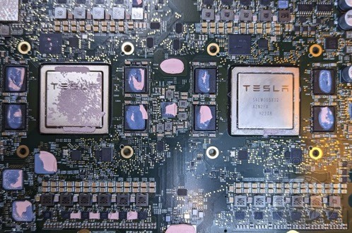 Tesla Owners Are Reporting Wide Spread Computer Failures On New Models